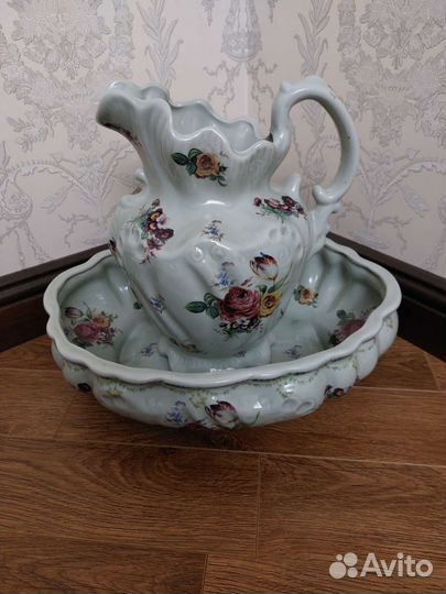 Старинный набор для умывания