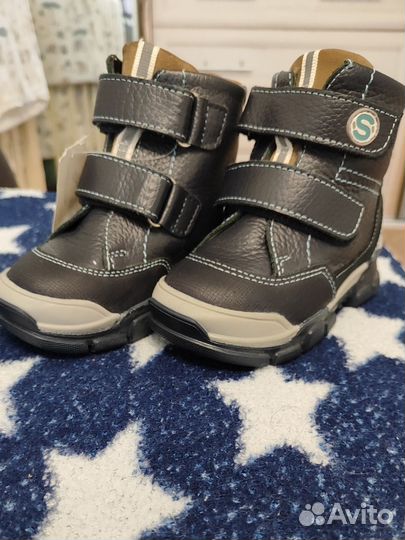 Продам зимние ботиночки