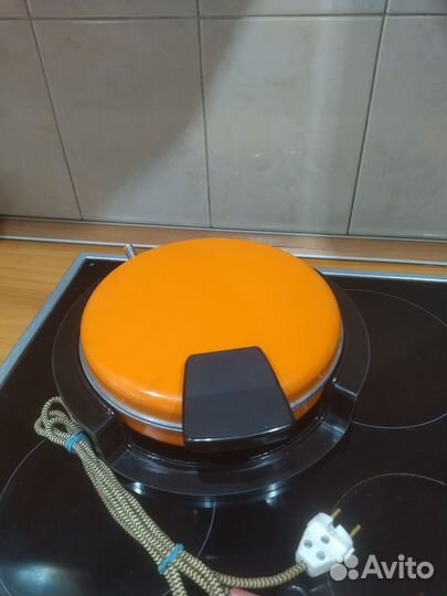 Электровафельница Сластена