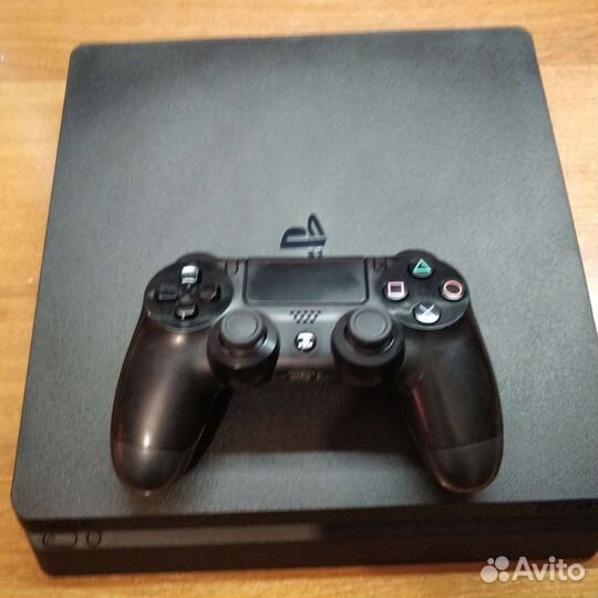 Sony PS4 Slim + игры и подписка