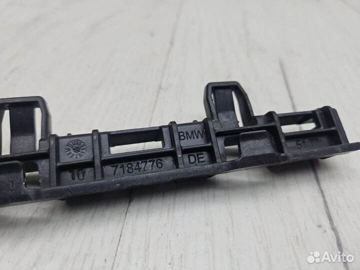 Кронштейн порога правый Bmw 5 F10 N52B25A 2011