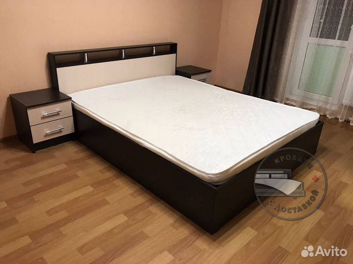 Кровать