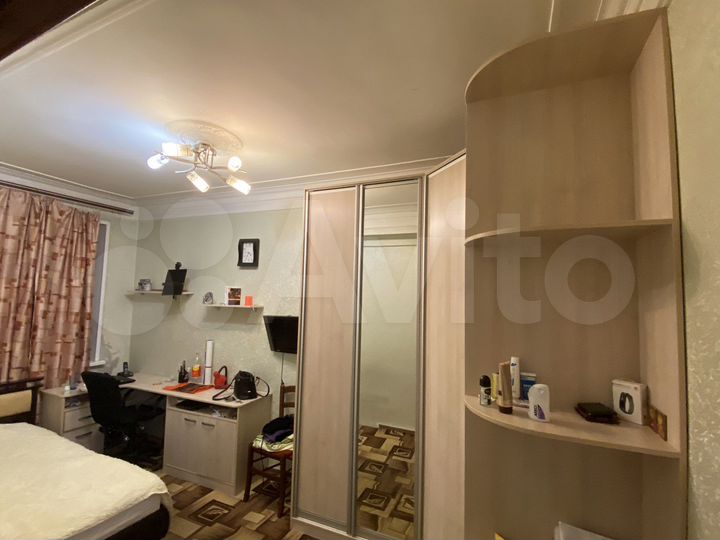 Комната 16 м² в 3-к., 1/8 эт.