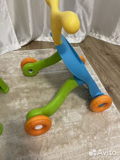 Развивающий столик каталка