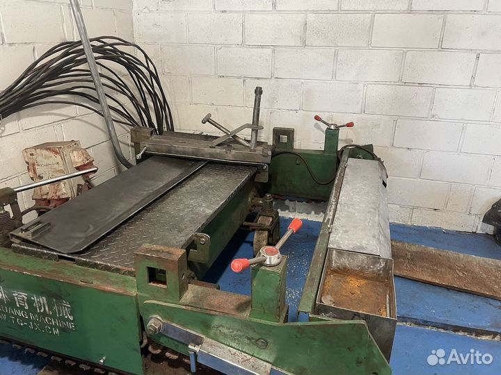 Укладчик резиновой крошки спрей машина