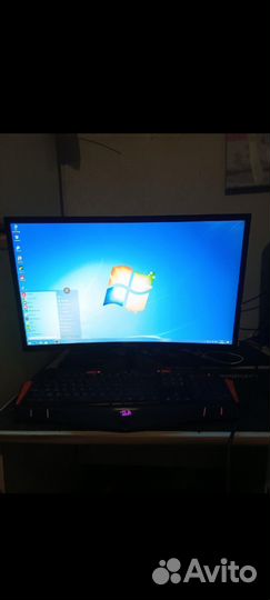 Компьютер в сборе с монитором