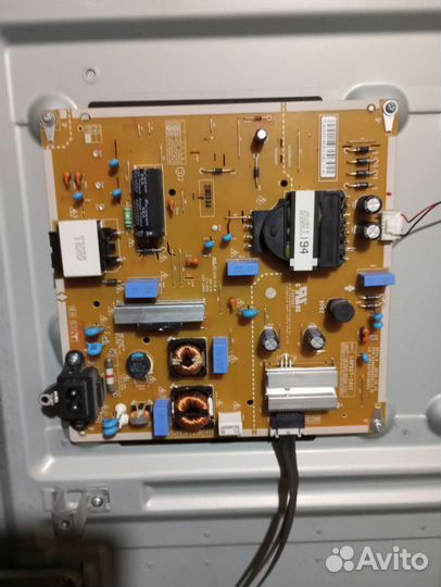 Телевизор lg на запчасти 140 диоганаль