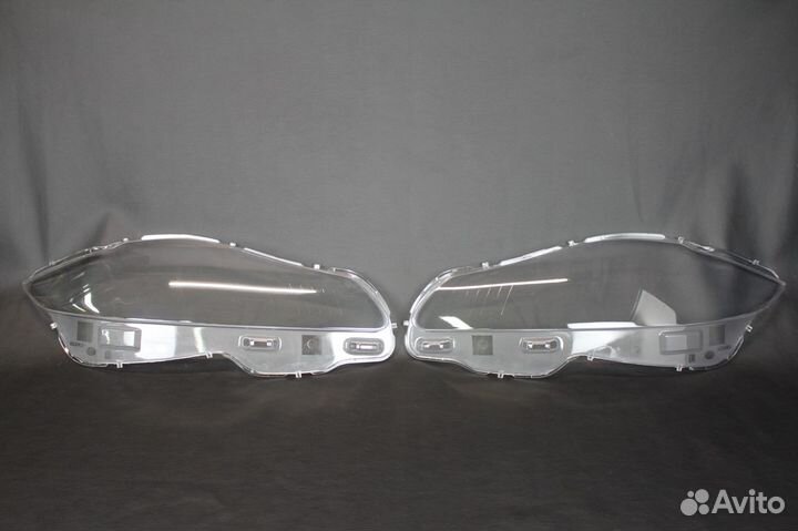 Cтекла фар Jaguar XJ с 2009 г.в. левое/правое