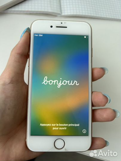 Телефон iPhone 8 64 gb
