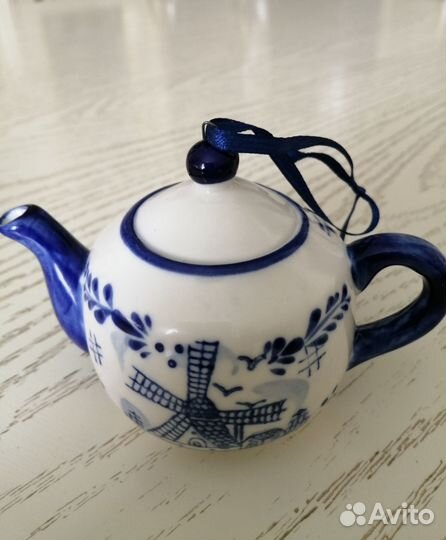 Елочная игрушка Чайник, фарфор, Нидерланды