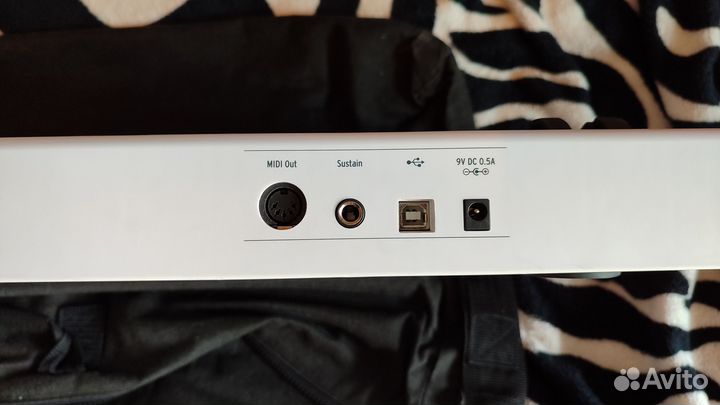 Миди клавиатура Arturia Keylab Essential 61