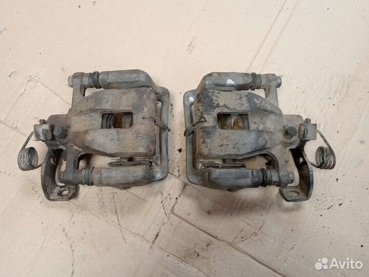 Суппорт задний Kia Rio 3 Hyundai Solaris 1