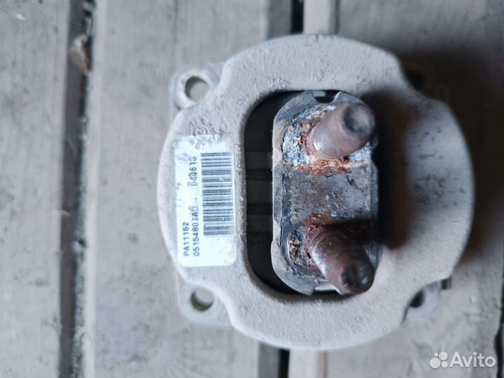 Опора АКПП grand cherokee wk2