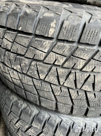 Bridgestone Blizzak DM-V1 285/50 R20