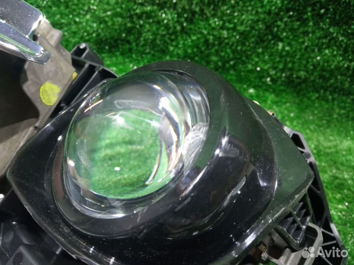Линза фары Infiniti QX80 (17) с корректором б/у де