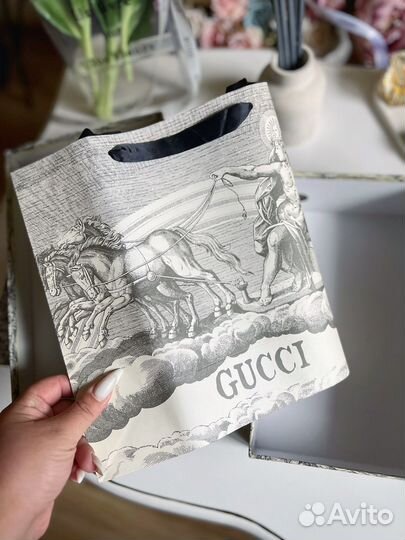 Брендовые коробки, пакеты