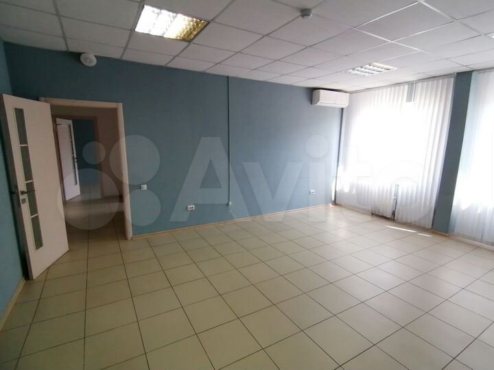 Офис на 3-ем этаже с ремонтом, 61, 4 кв м