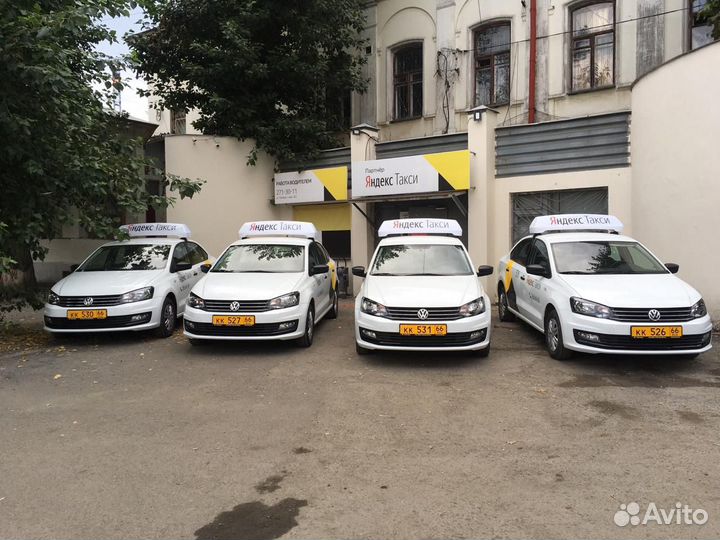 Водитель на авто компании