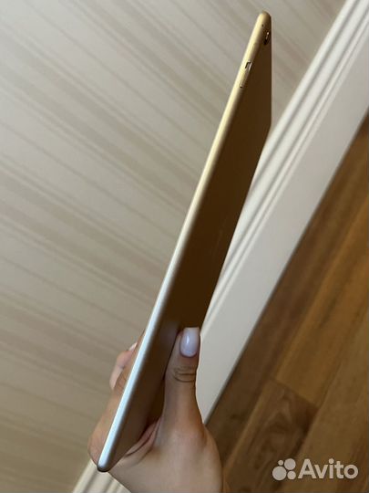 iPad Pro 9.7 128 GB golden