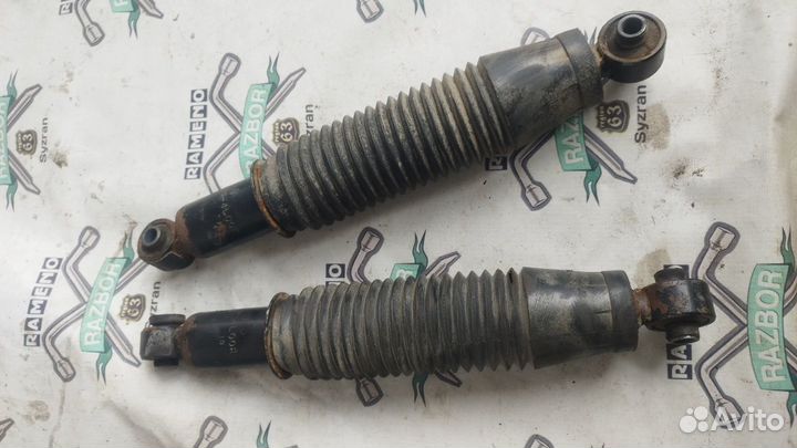 Стойки задние Kia Rio III