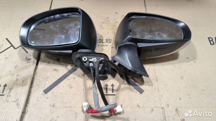 Зеркало Toyota Prius ZVW30