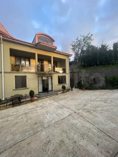 Коттедж 185 м² на участке 5 сот.