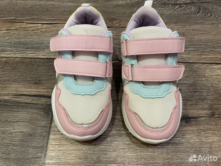 Кроссовки для девочки 28 размер