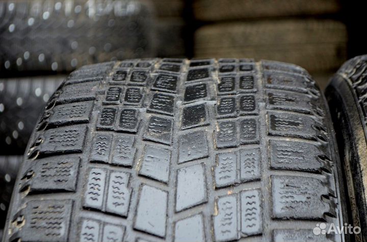 Bridgestone Blizzak WS-50 225/50 R17