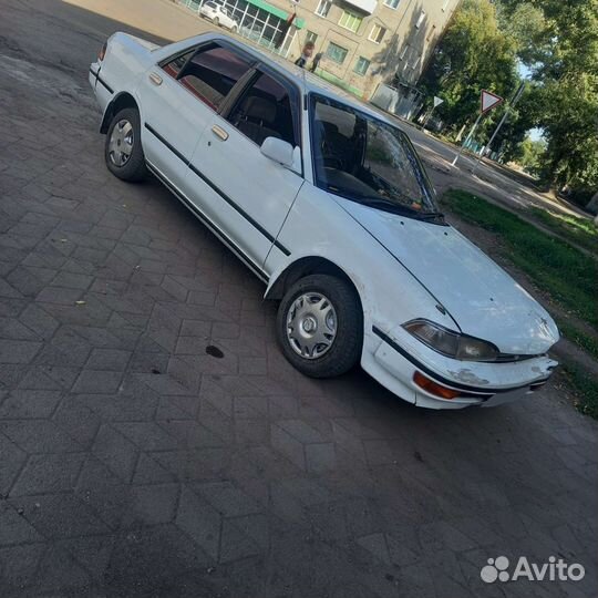 Toyota Carina, 1992