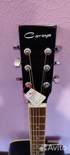 Акустическая гитара