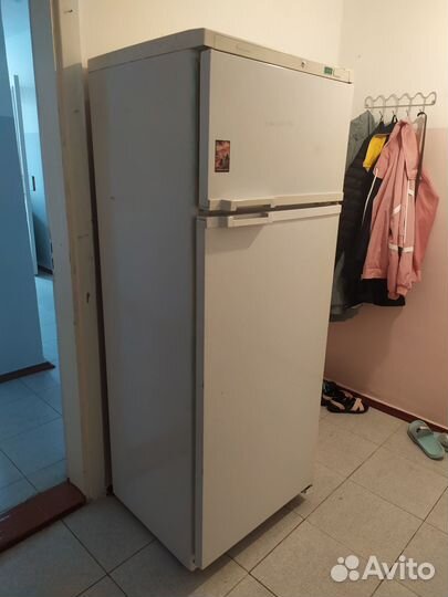 Холодильник бу не рабочий самовывоз