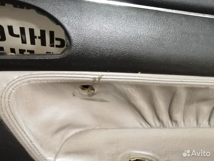 Обшивка двери для Peugeot 607