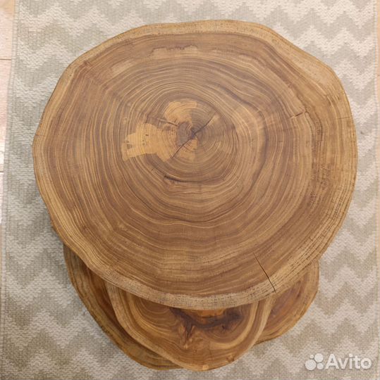 Столик из спила карагача