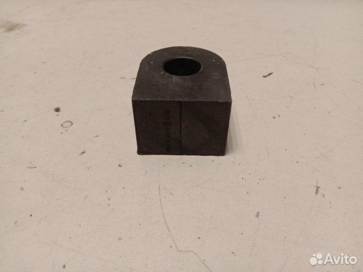 Втулка переднего стабилизатора Nissan Patrol