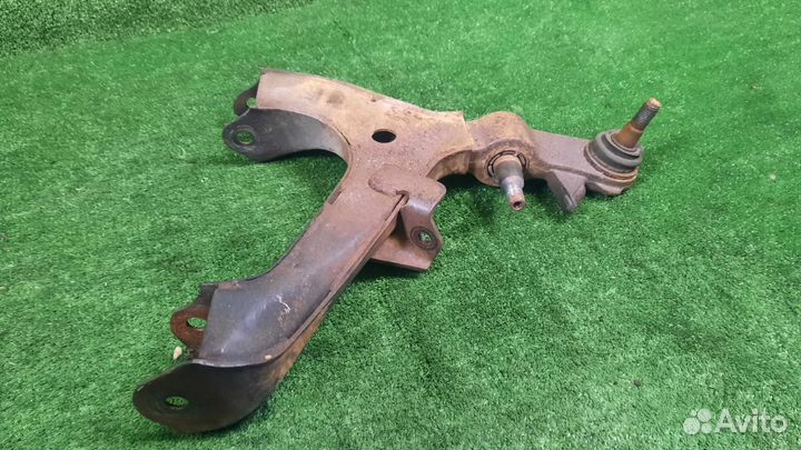 Рычаг подвески передний правый Chevrolet