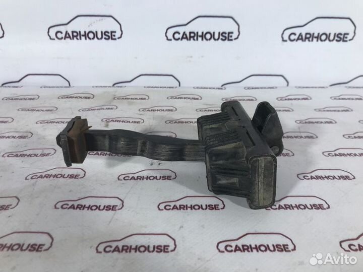 Ограничитель двери передний правый Land Rover