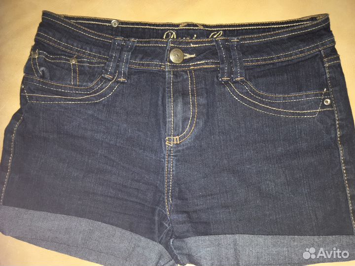 Шорты фирменные