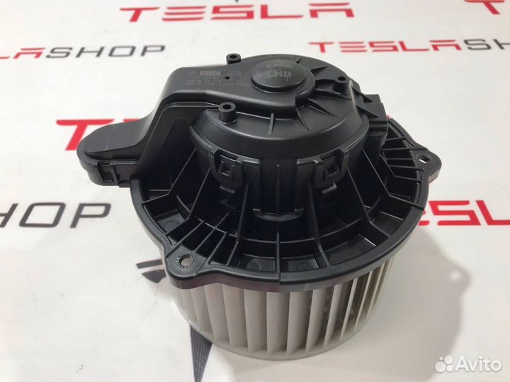 Вентилятор печки салона Tesla Model S 2015