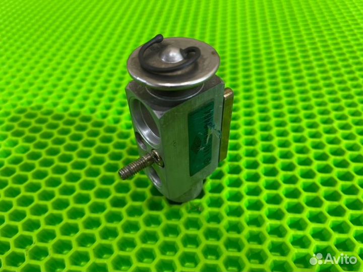 Клапан кондиционера Mercedes-Benz S320 W140