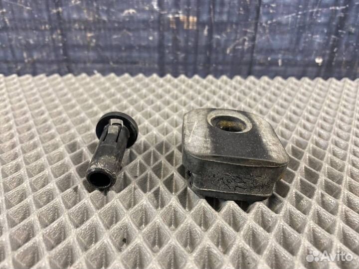 Подушка радиатора Audi Allroad C5 BES 2003