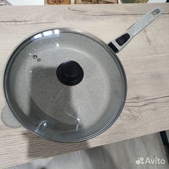 Набор посуды новый сковорода кастрюля