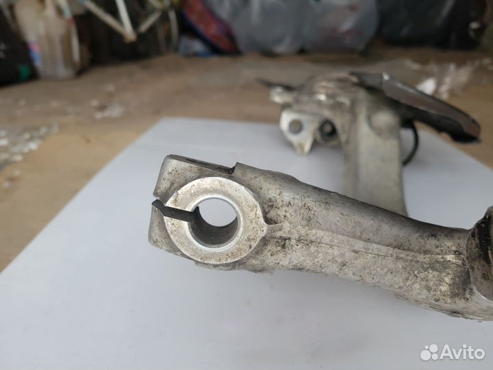 Поворотный кулак левый ауди а4 б7