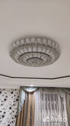Продам люстру