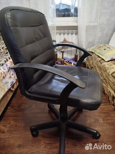 Компьютерное кресло
