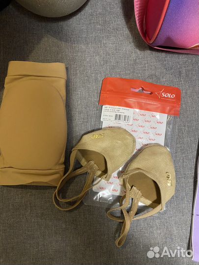 Для художественной гимнастики: обруч,мяч,получешки