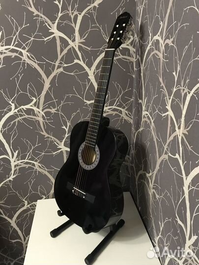 Классическая гитара 4/4 черного цвета