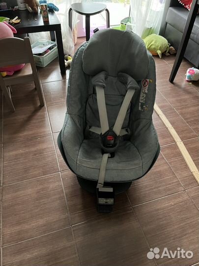 Автокресло Maxi Cosi Pearl+ база Isofix