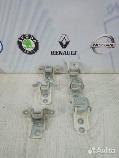 Петля двери Renault kaptur