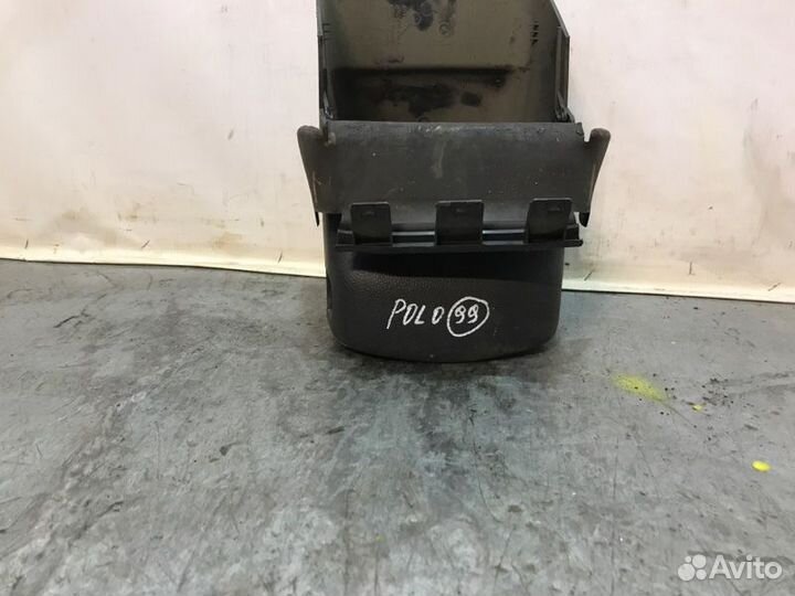 Кожух рулевой колонки Volkswagen Polo 1 седан CFN