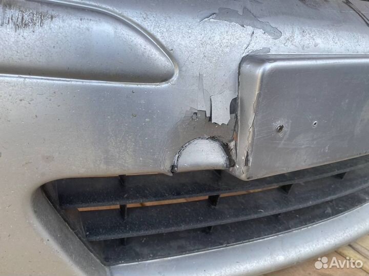 Продам бампер Ниссан Note